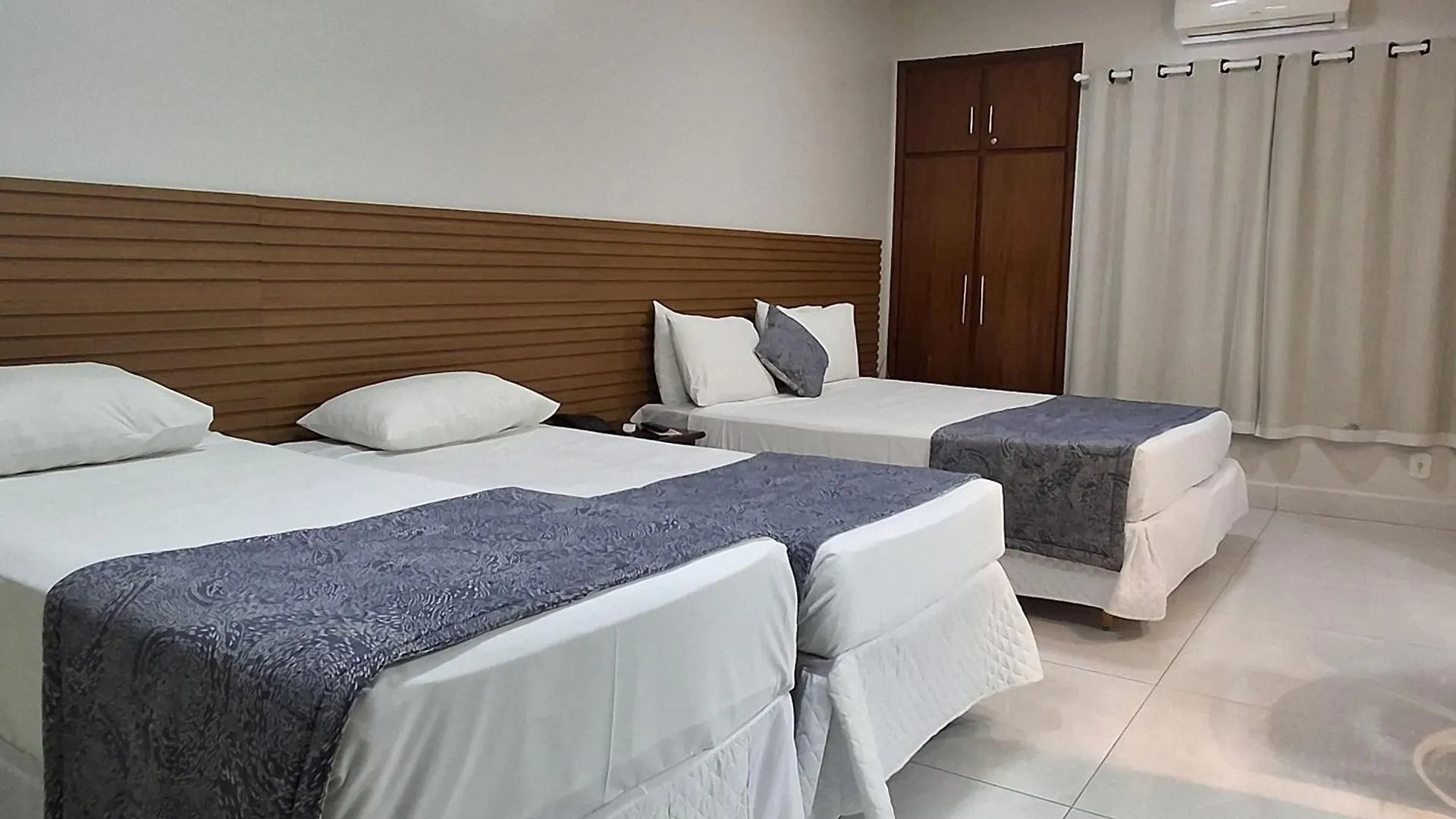Hot Springs Hotel - Suites Com Banheira Caldas Novas